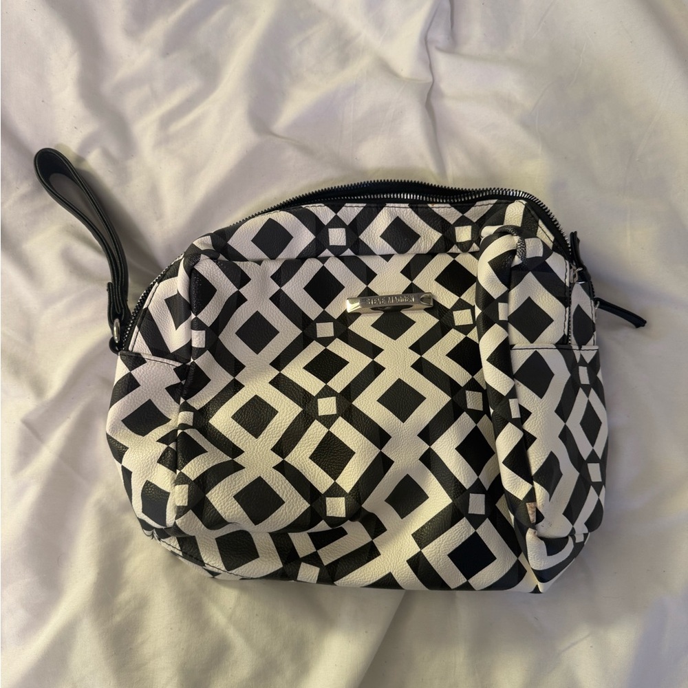 Steve Madden extra large Black and White Geometric Cosmetic Bag